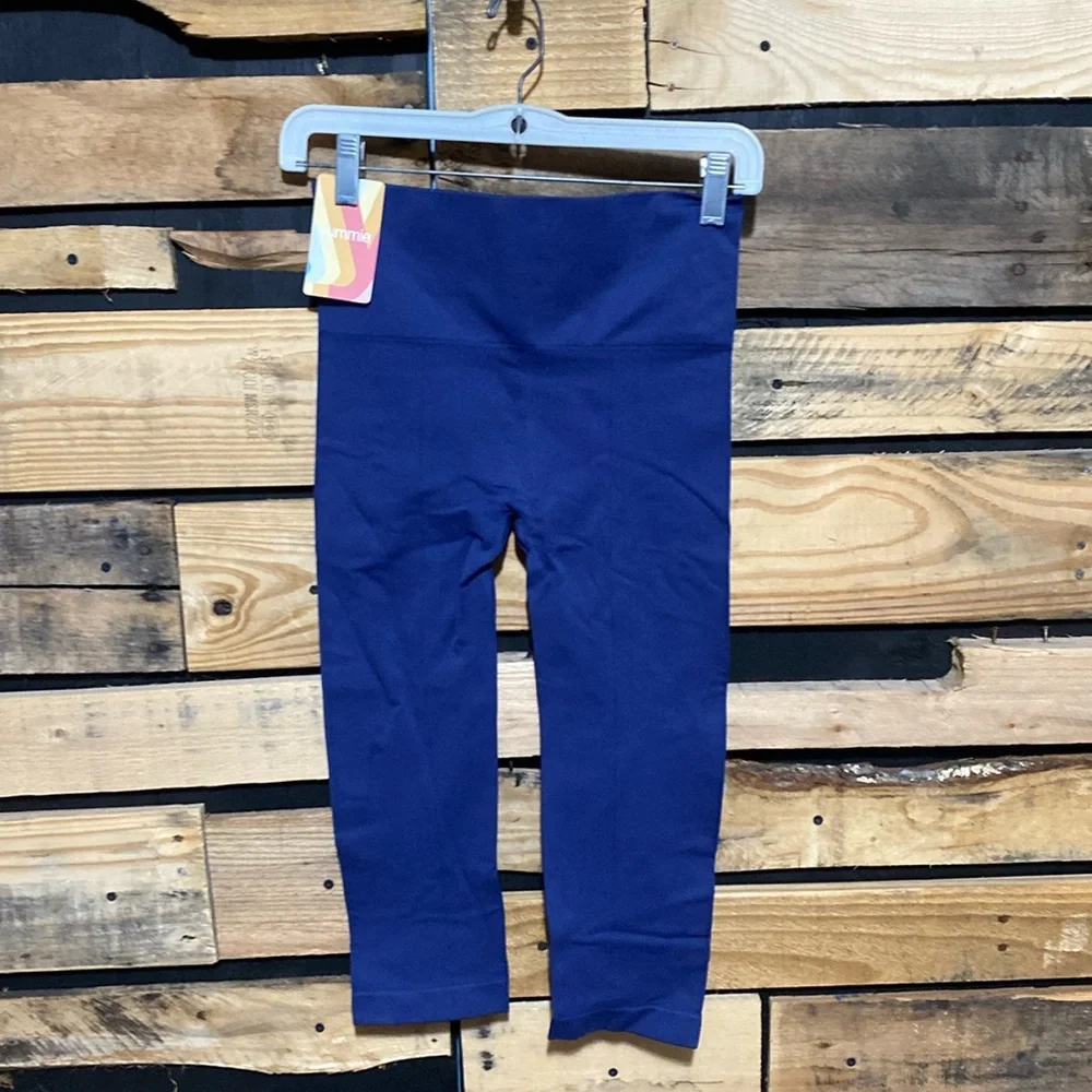 YUMMIE Morgan Seamless Cropped Capri Shaping‎ Legging Deep Cobalt S/M NWT